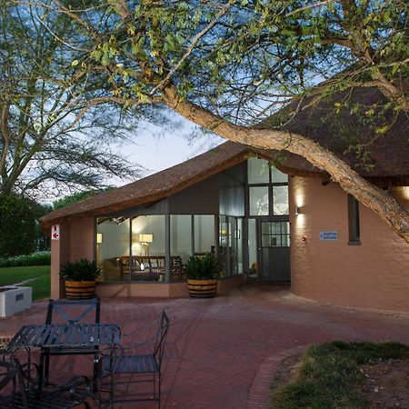 Protea Hotel By Marriott Oudtshoorn Riempie Estate المظهر الخارجي الصورة