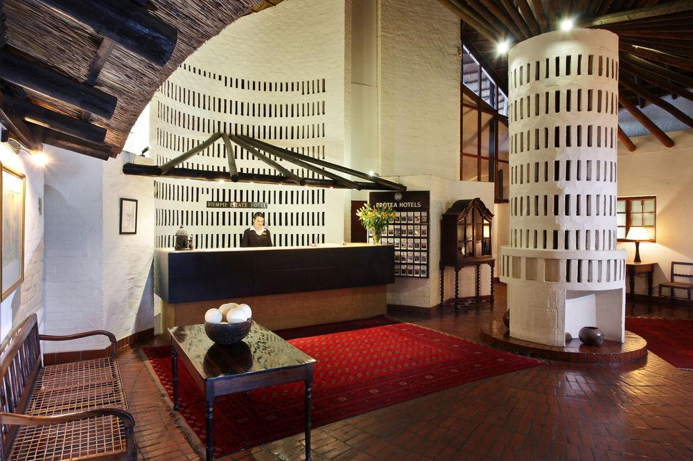 Protea Hotel By Marriott Oudtshoorn Riempie Estate المظهر الخارجي الصورة