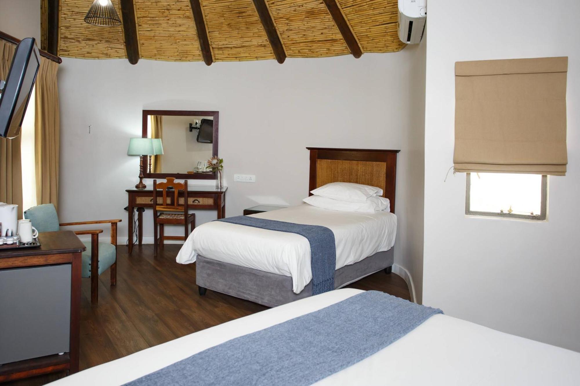 Protea Hotel By Marriott Oudtshoorn Riempie Estate المظهر الخارجي الصورة
