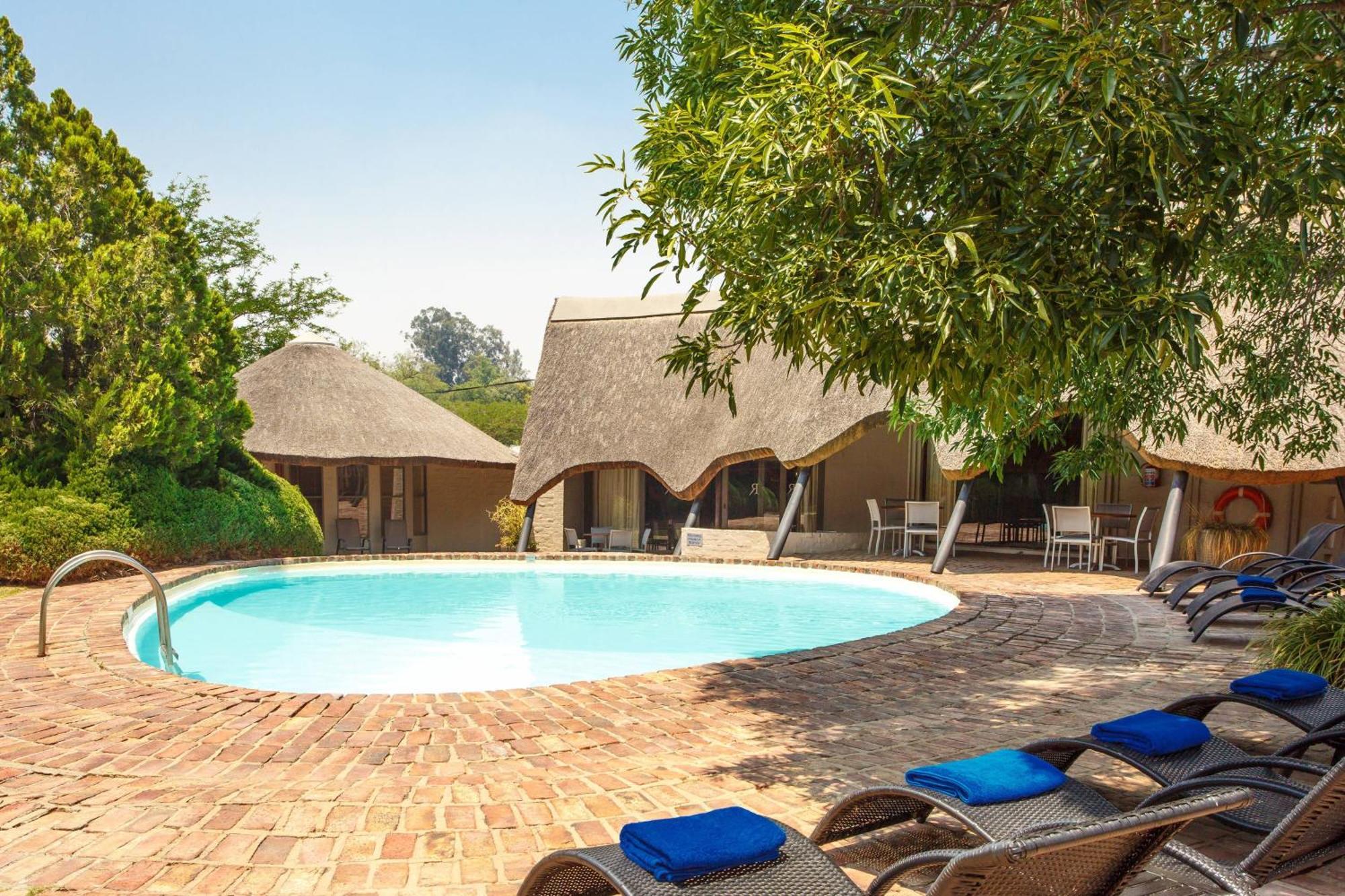 Protea Hotel By Marriott Oudtshoorn Riempie Estate المظهر الخارجي الصورة