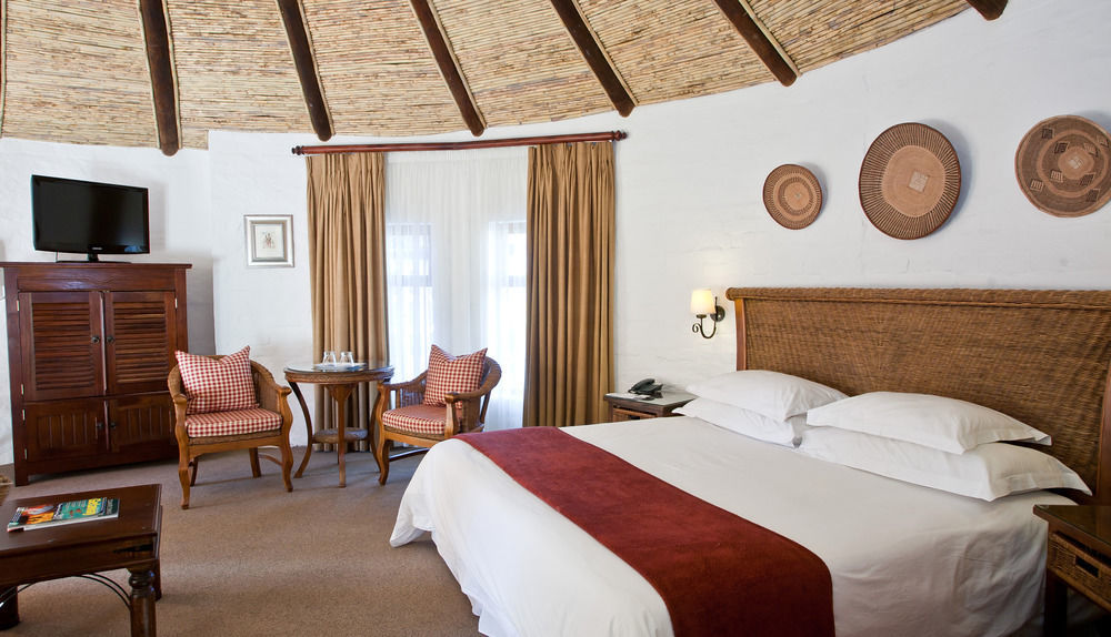 Protea Hotel By Marriott Oudtshoorn Riempie Estate المظهر الخارجي الصورة