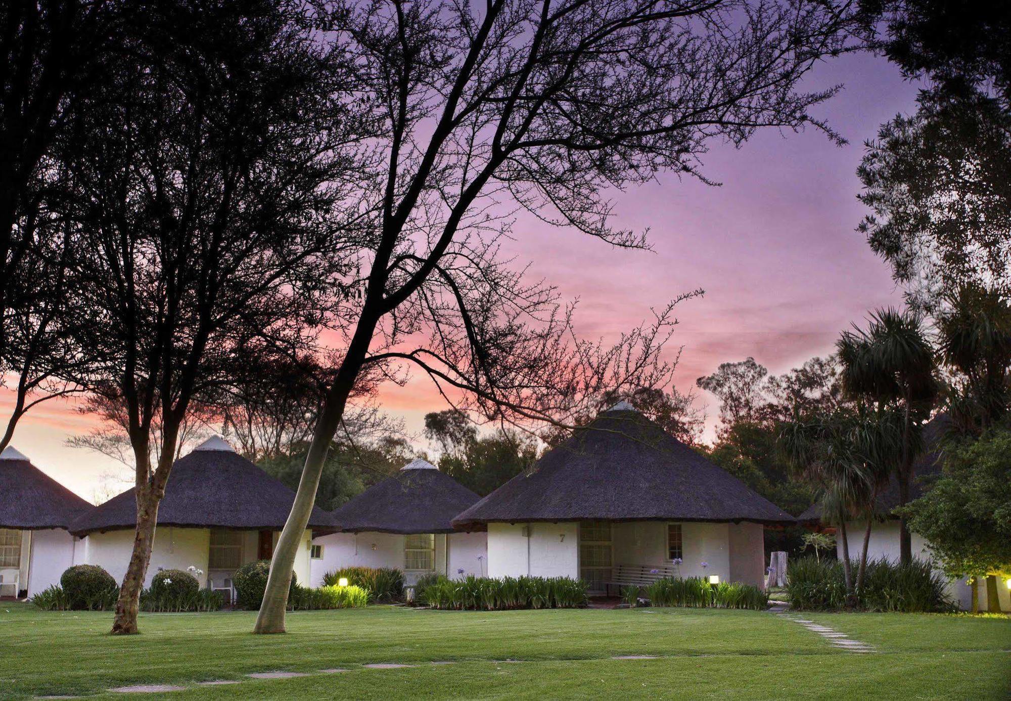 Protea Hotel By Marriott Oudtshoorn Riempie Estate المظهر الخارجي الصورة