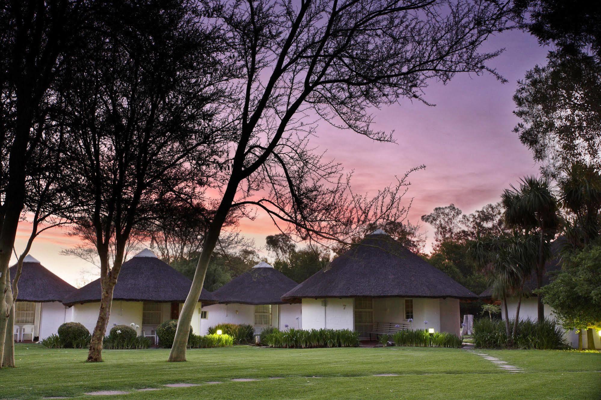 Protea Hotel By Marriott Oudtshoorn Riempie Estate المظهر الخارجي الصورة