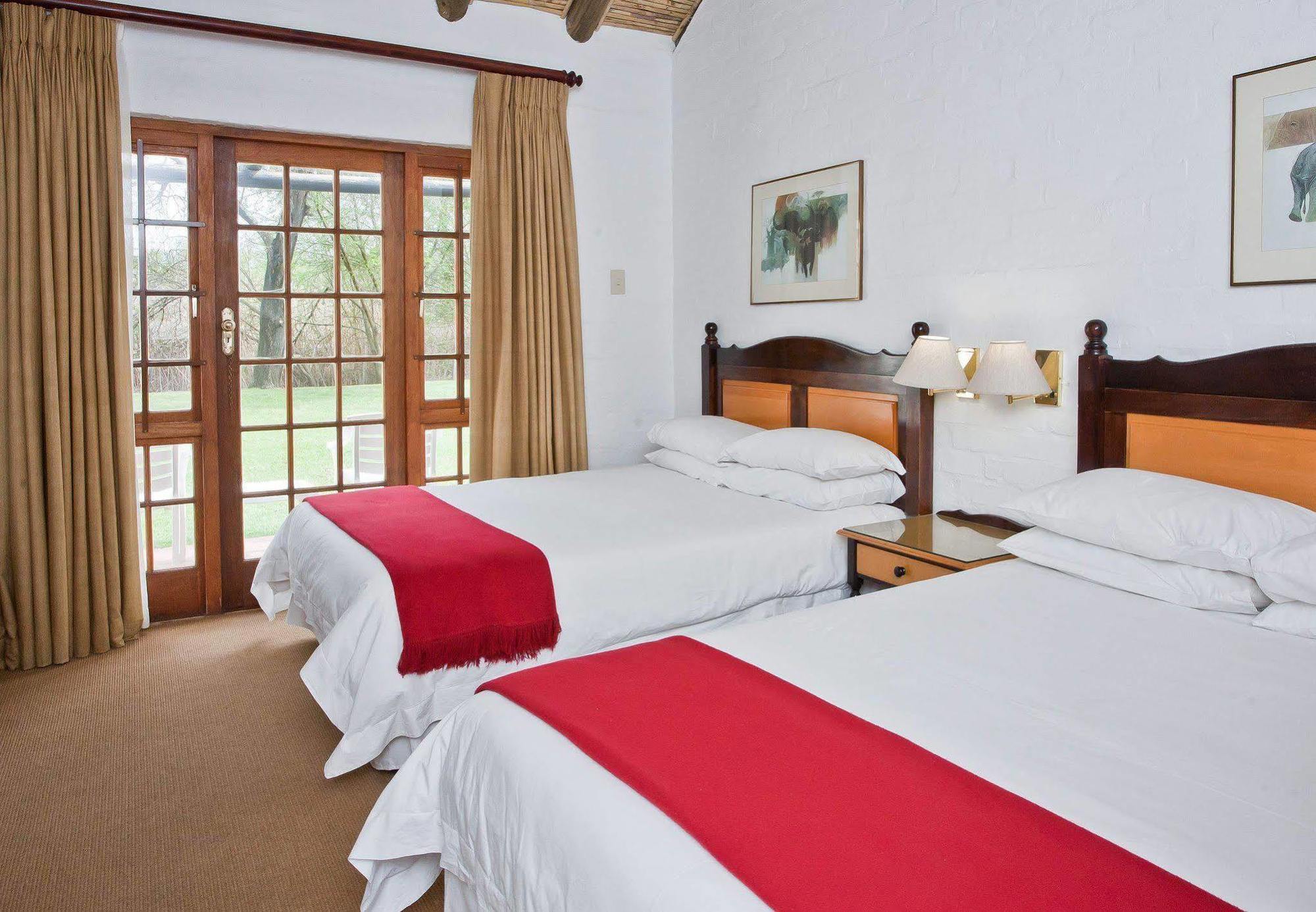 Protea Hotel By Marriott Oudtshoorn Riempie Estate المظهر الخارجي الصورة