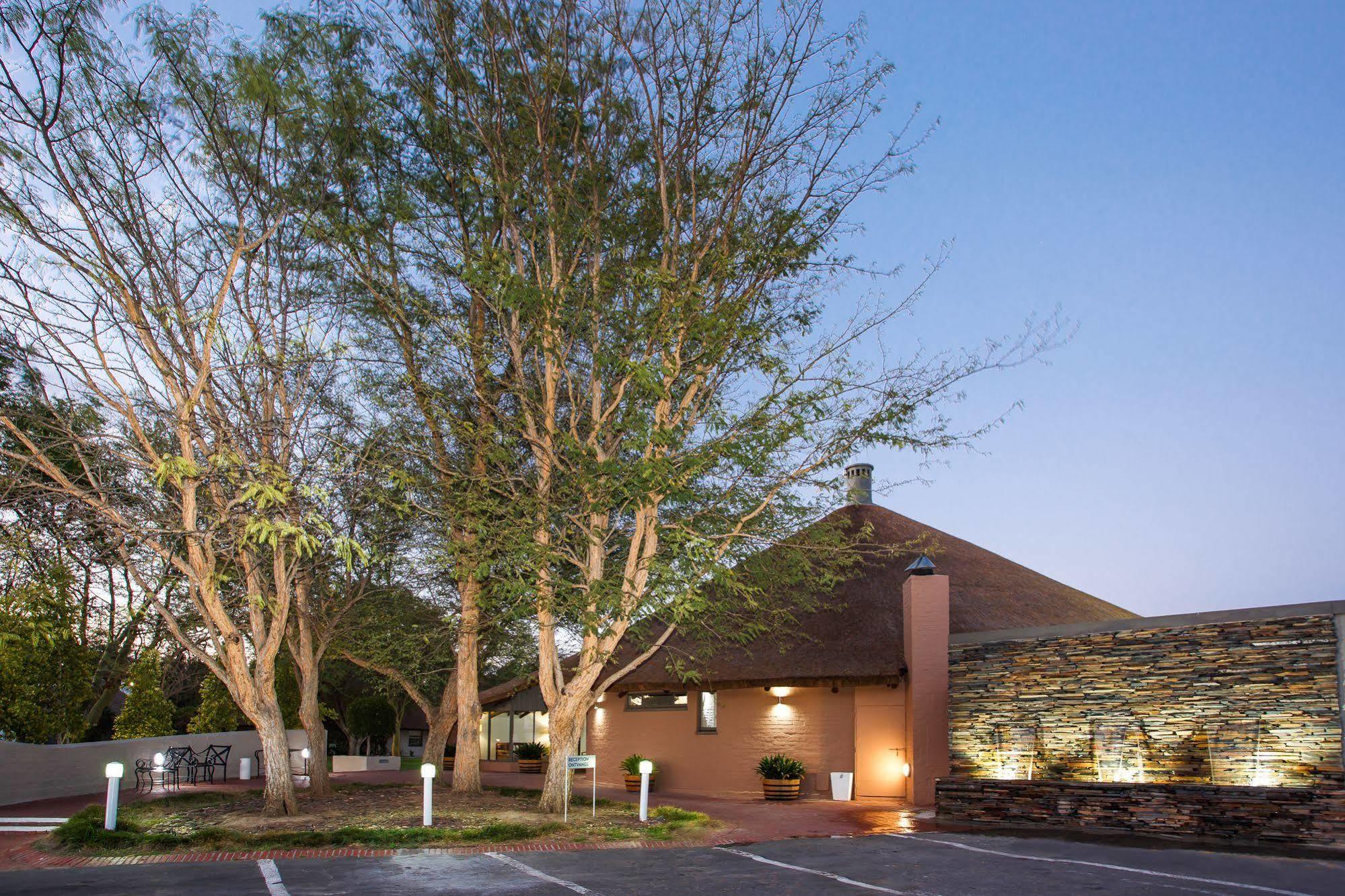Protea Hotel By Marriott Oudtshoorn Riempie Estate المظهر الخارجي الصورة