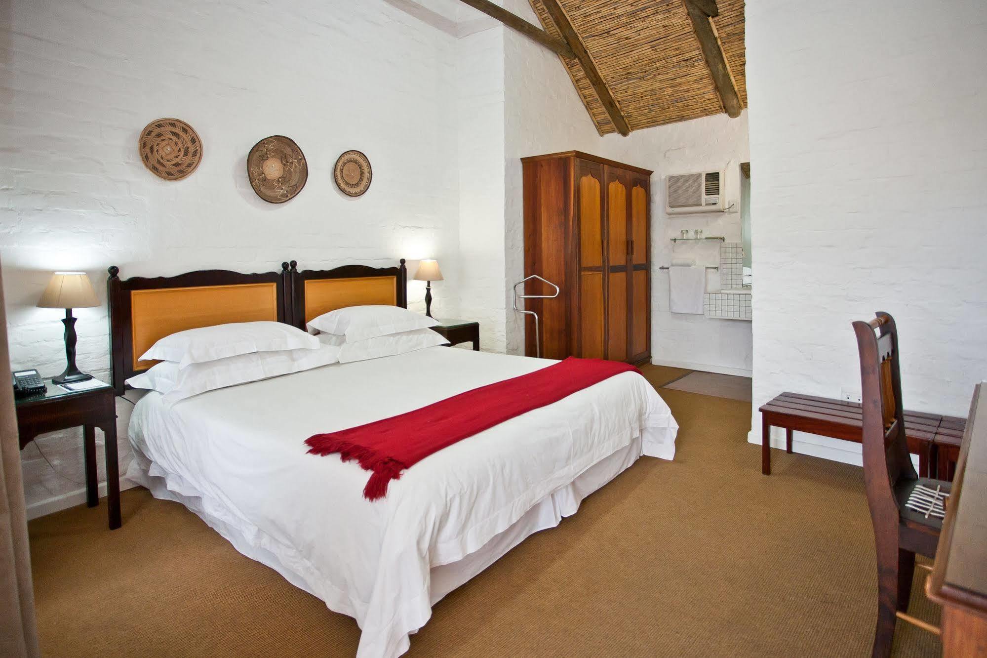 Protea Hotel By Marriott Oudtshoorn Riempie Estate المظهر الخارجي الصورة